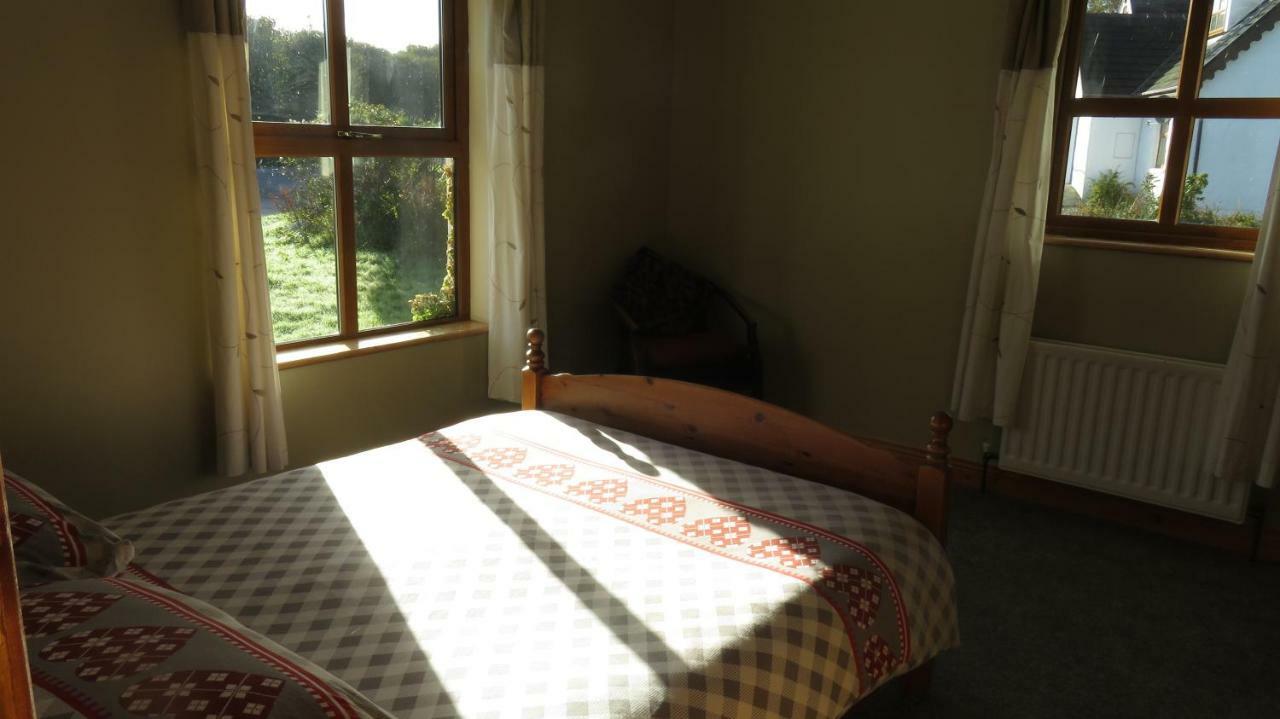 Heatherhill Farm Cottage In Letterfrack Beside Connemara National Park Buitenkant foto