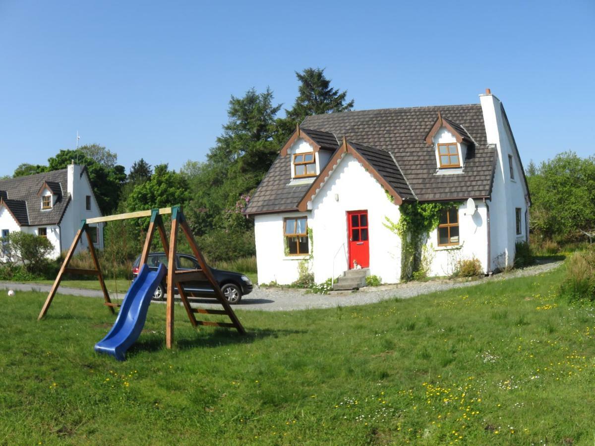 Heatherhill Farm Cottage In Letterfrack Beside Connemara National Park Buitenkant foto